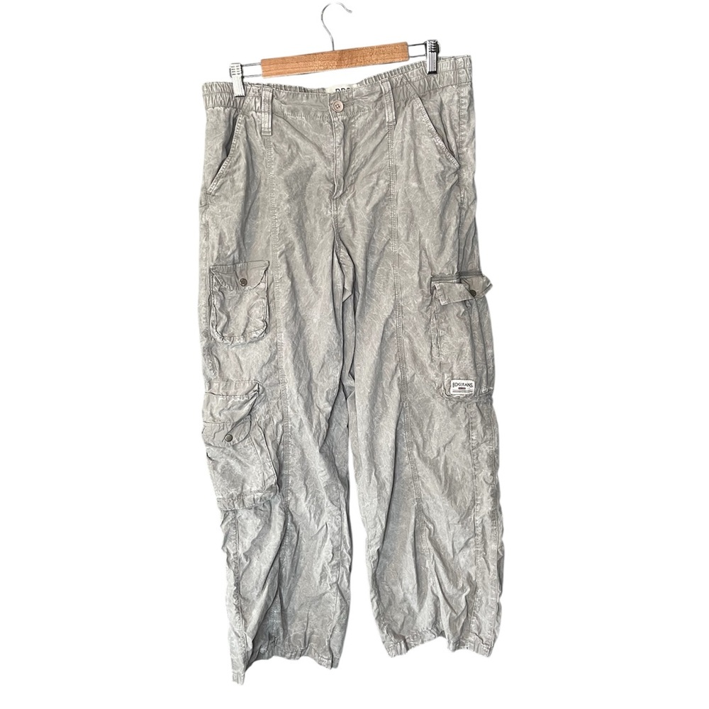 BDG Light Gray Wide Leg Cargo Pants
